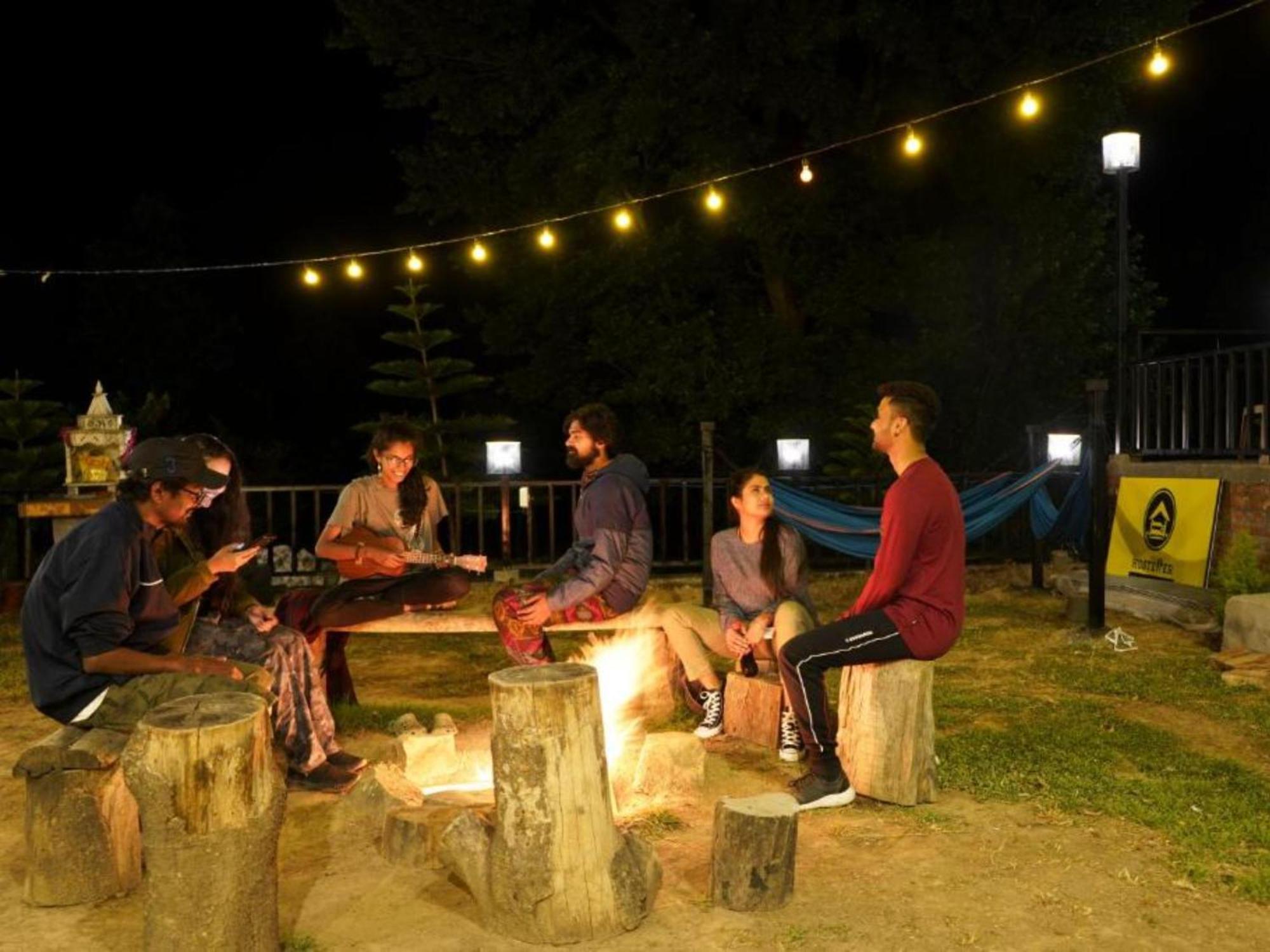 The Hosteller Bir מראה חיצוני תמונה